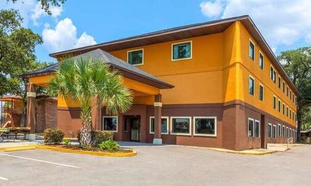 Days Inn by Wyndham Biloxi Beach