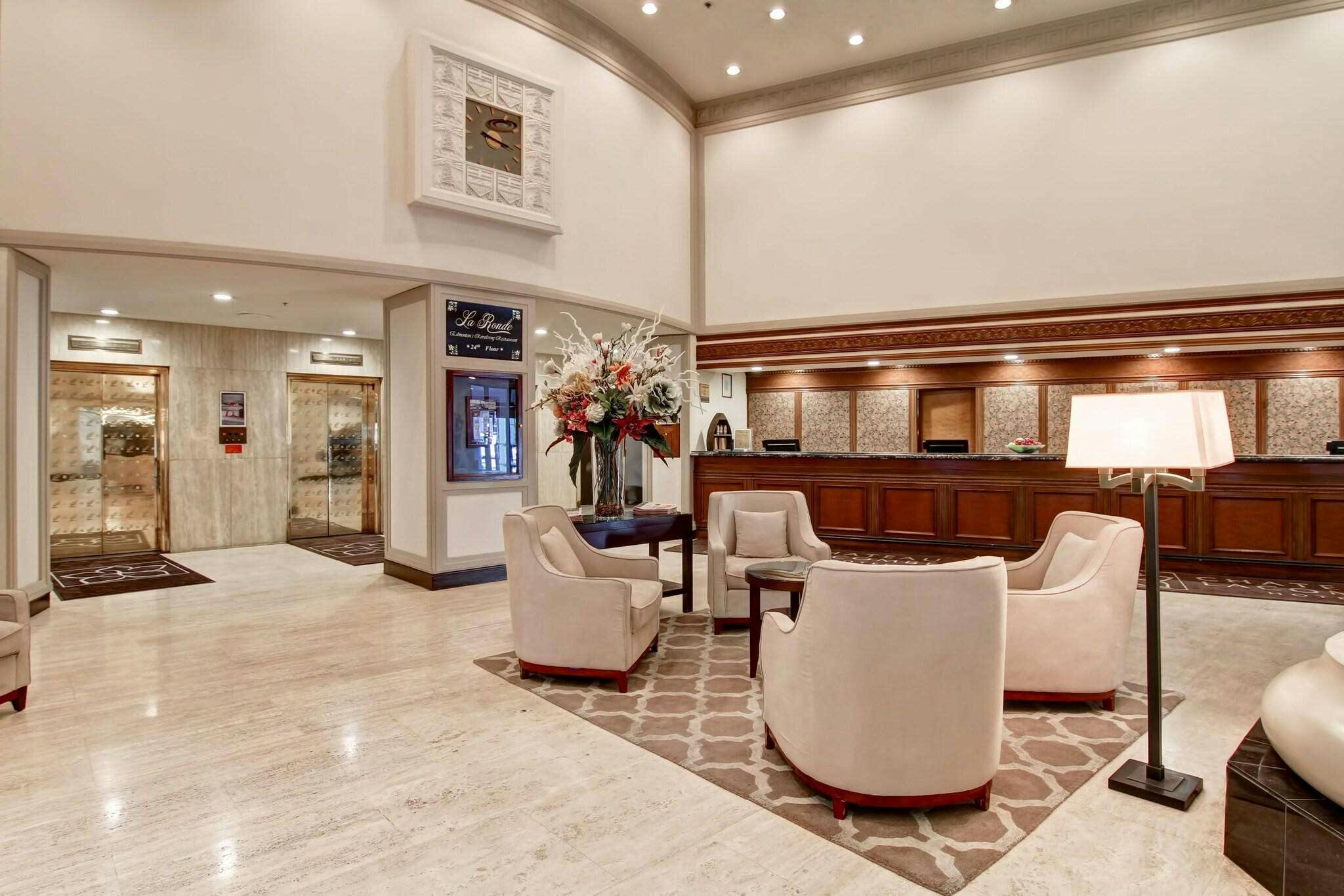 Hotel Chateau Lacombe(Formerly Crowne Plaza Chateau Lacombe) photo 3