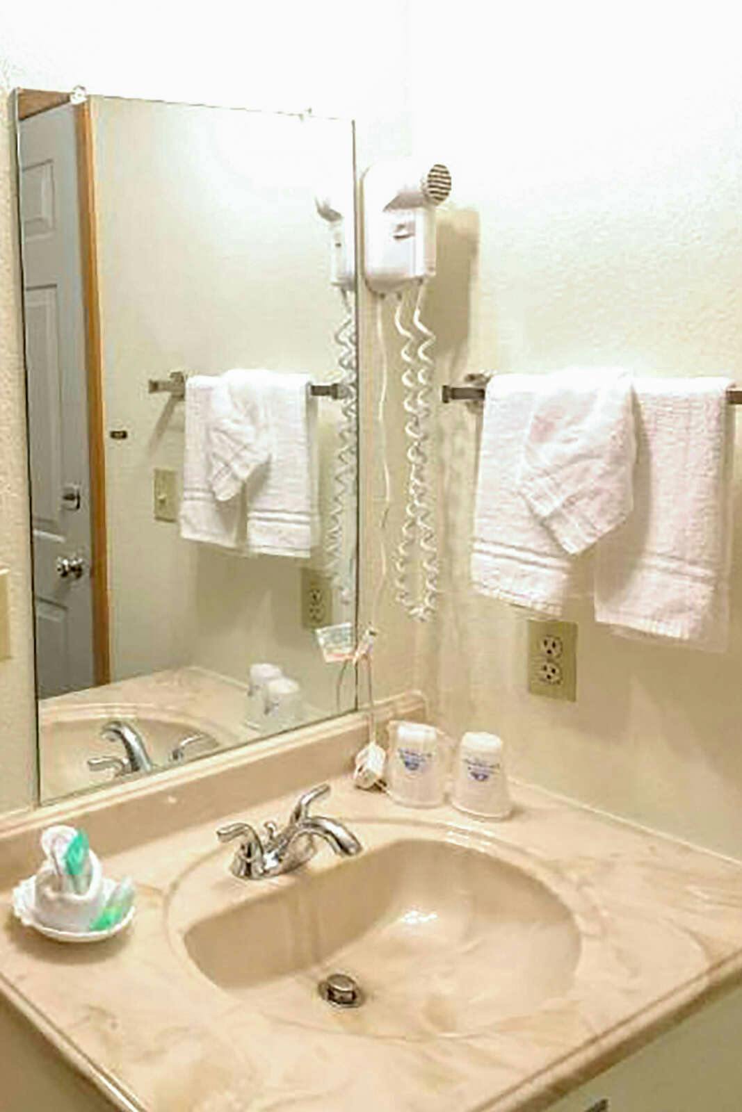 Hotel Big Horn Lodge photo 5