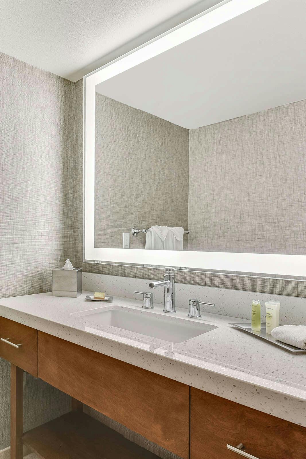 Hotel Hilton Phoenix Tapatio Cliffs Resort photo 5