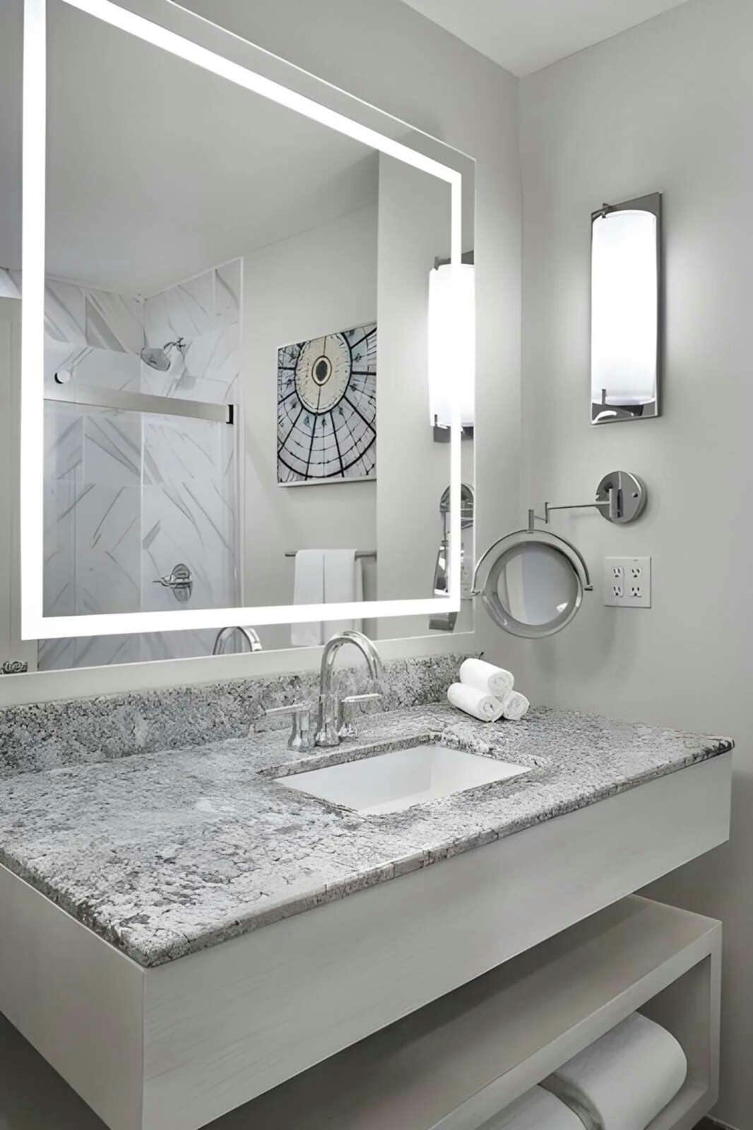 Hotel Sonesta Hotel Baltimore Inner Harbor photo 4