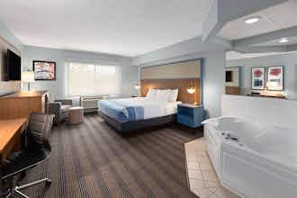 Hotel AmericInn N Branch photo 3