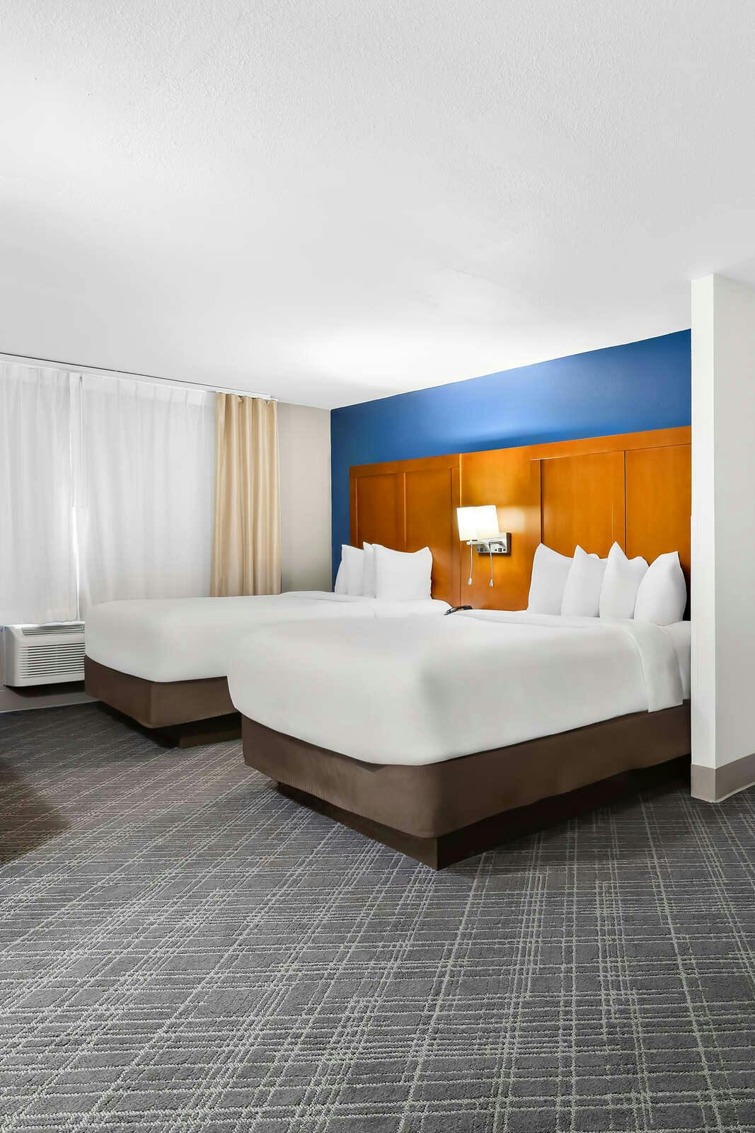 Hotel Comfort Inn & Suites Nashville Near Tanger Outlets photo 5