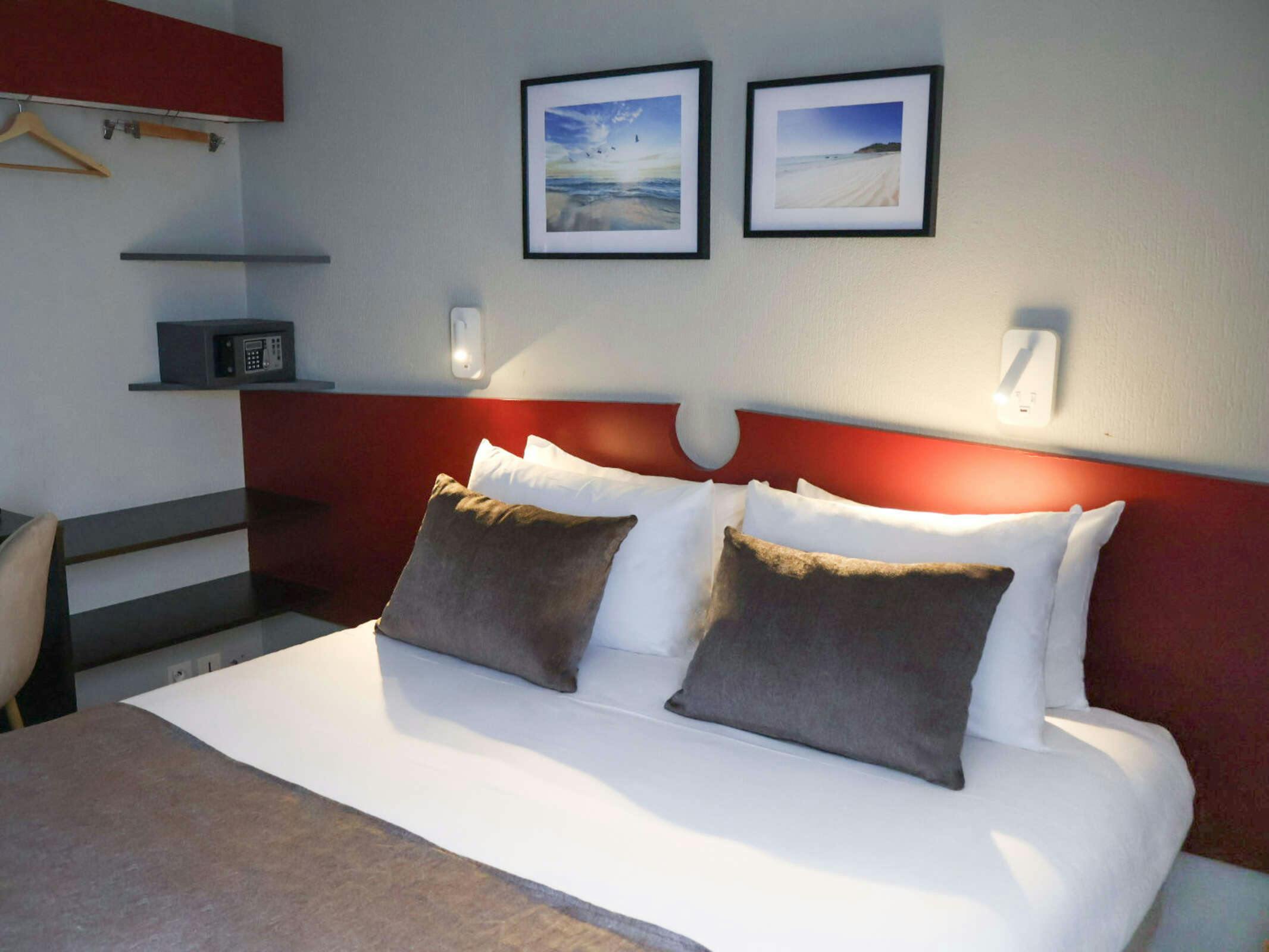Hotel Hotel Rinascitel Larmor Plage photo 4
