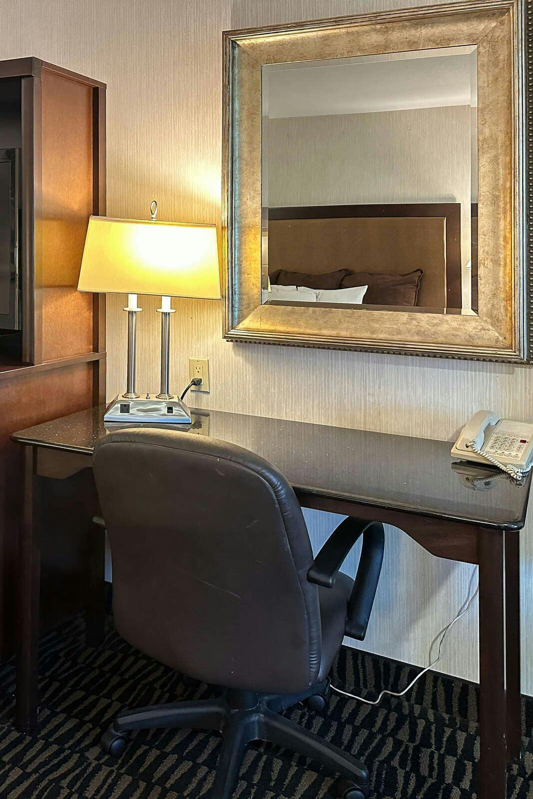 Hotel Sojourn Suites Portland Airport photo 3