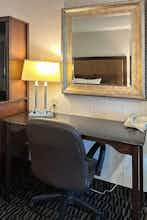 Hotel Sojourn Suites Portland Airport photo 3