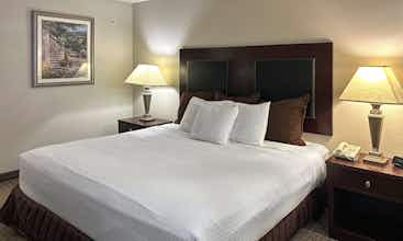 Hotel Sojourn Suites Portland Airport photo 1