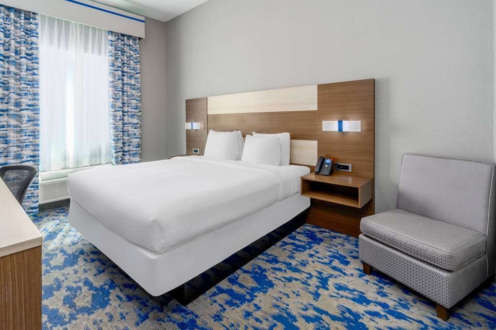 Hotel Baymont by Wyndham Carlsbad NM photo 3