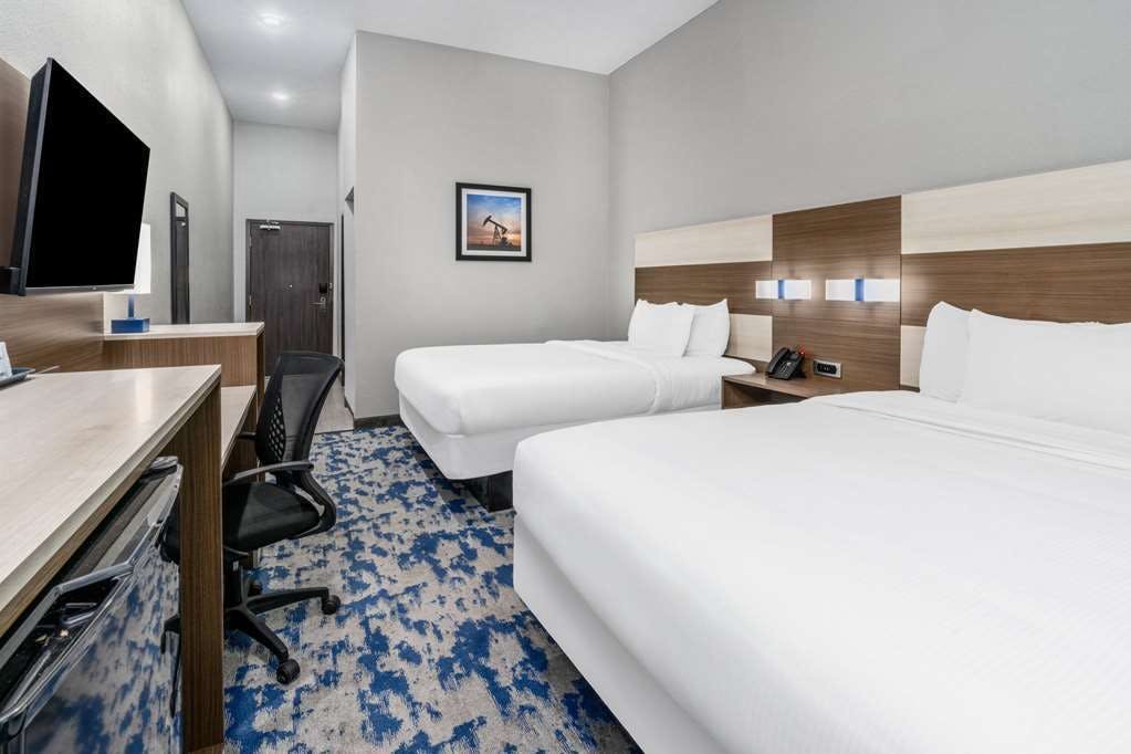 Hotel Baymont by Wyndham Carlsbad NM photo 5