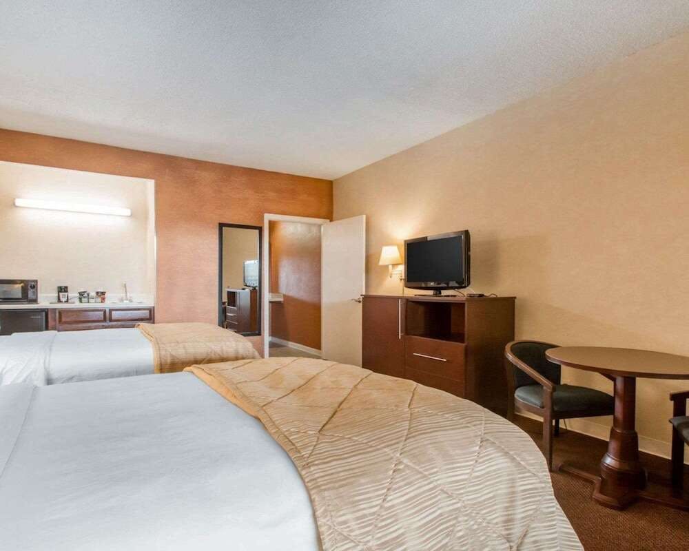 Hotel Quality Inn & Suites Ridgeland photo 5