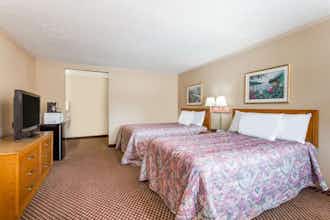 Hotel Travelodge by Wyndham Ridgeway Martinsville Area photo 4