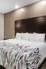 Hotel Red Roof Inn & Suites Clinton, MS photo 1