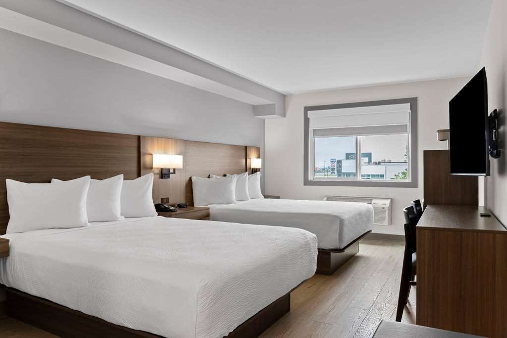 Hotel Days Inn by Wyndham Steinbach photo 1