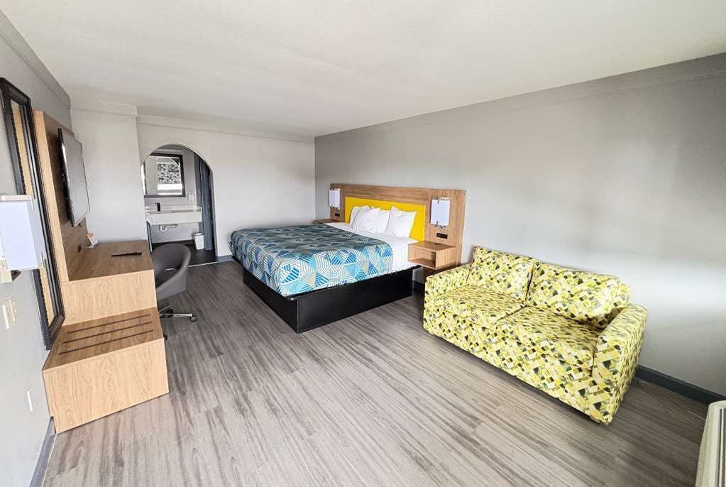 Hotel Days Inn by Wyndham Gonzales photo 3