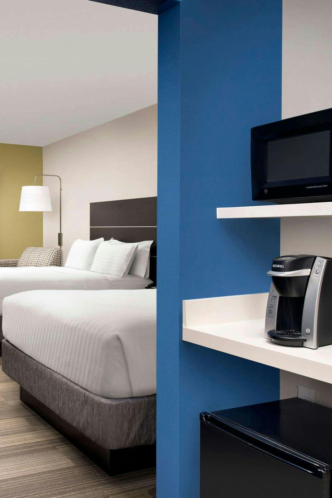 Hotel Holiday Inn Express Knoxville-Strawberry Plains, by IHG Hotel photo 1