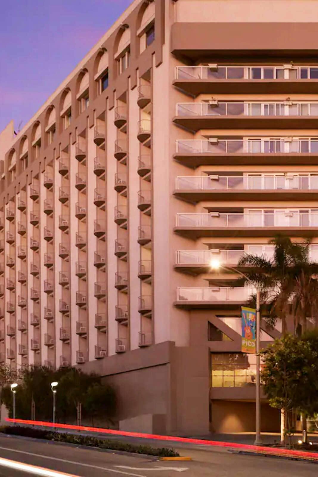 Hotel Hyatt Centric Delfina Santa Monica photo 2