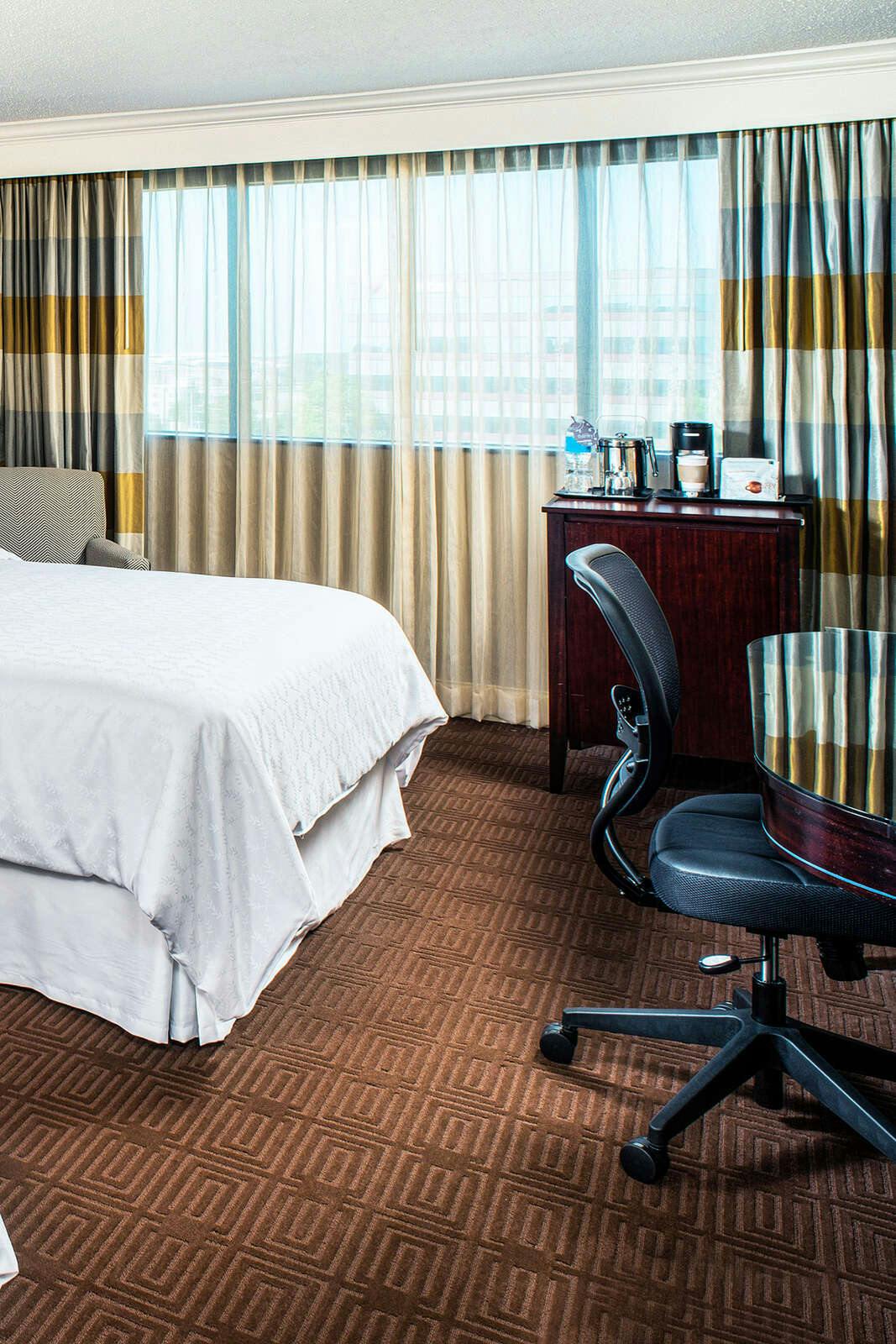 Hotel Sheraton North Houston at IAH photo 2