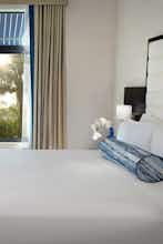 Hotel Naples Bay Resort and Marina photo 3