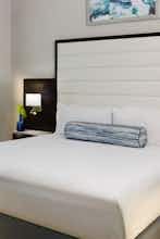 Hotel Naples Bay Resort and Marina photo 2