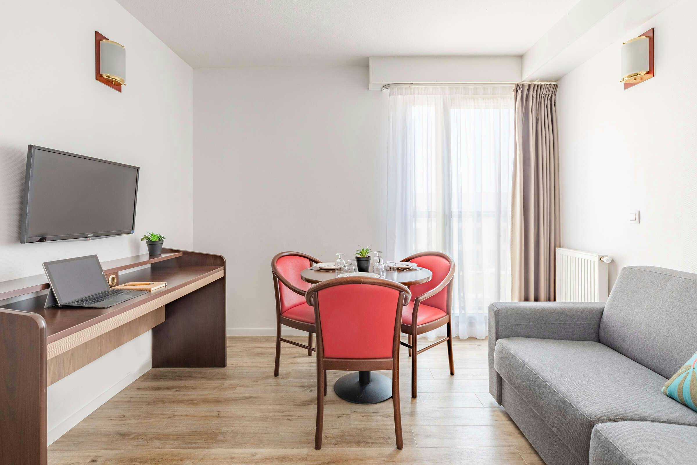 Hotel Appart'City Confort Cherbourg photo 4