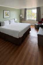 Hotel Marina Village Inn photo 2