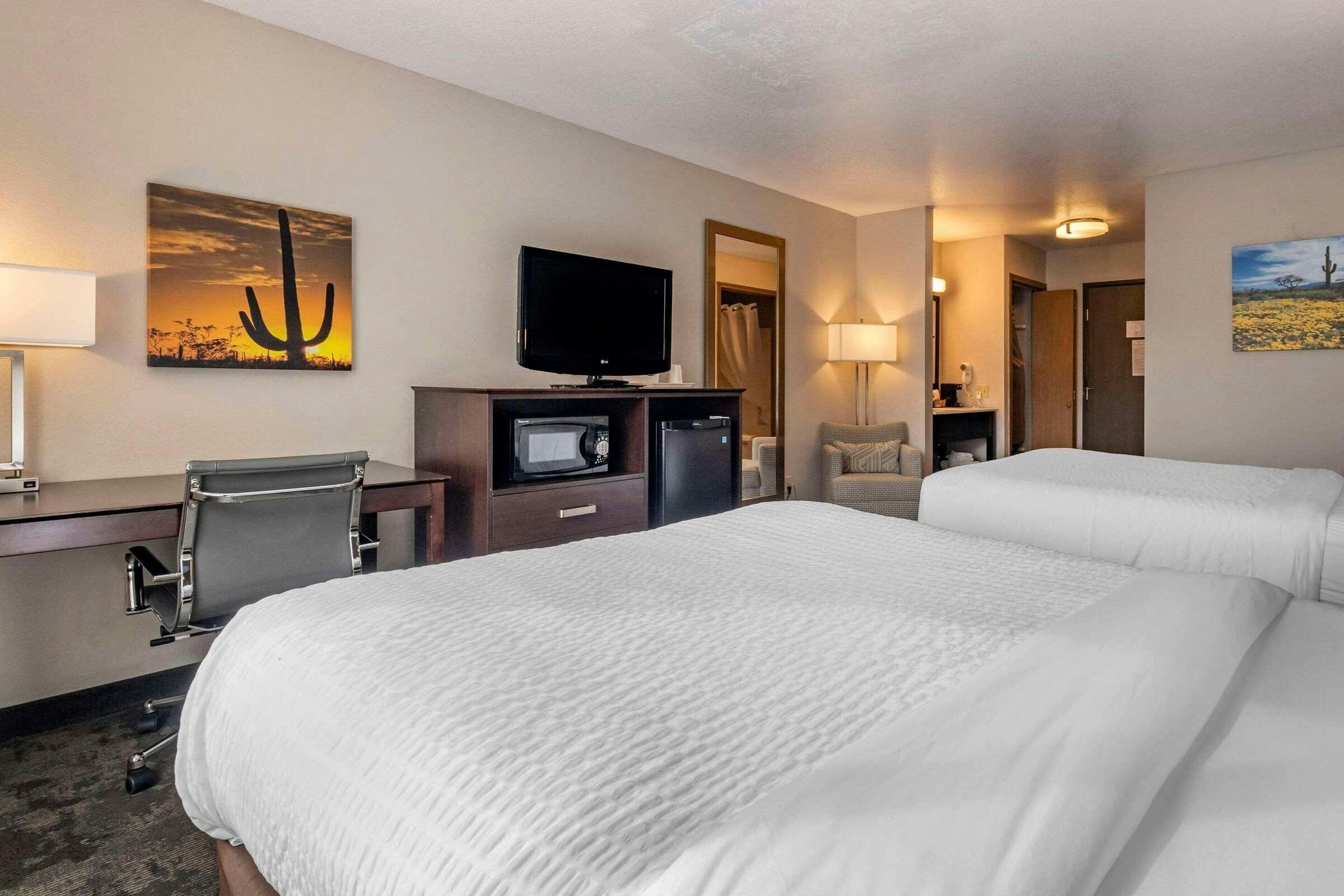 Hotel Clarion Inn Kingman I-40 Route 66 photo 1