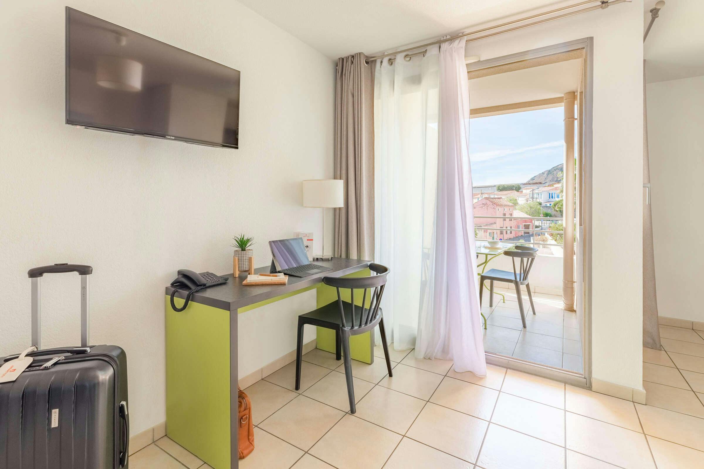 Hotel Appart'City Confort La Ciotat - Côté Port photo 1