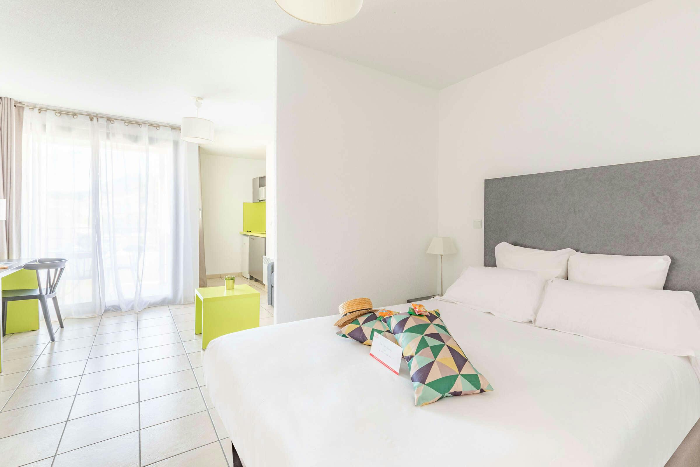 Hotel Appart'City Confort La Ciotat - Côté Port photo 5