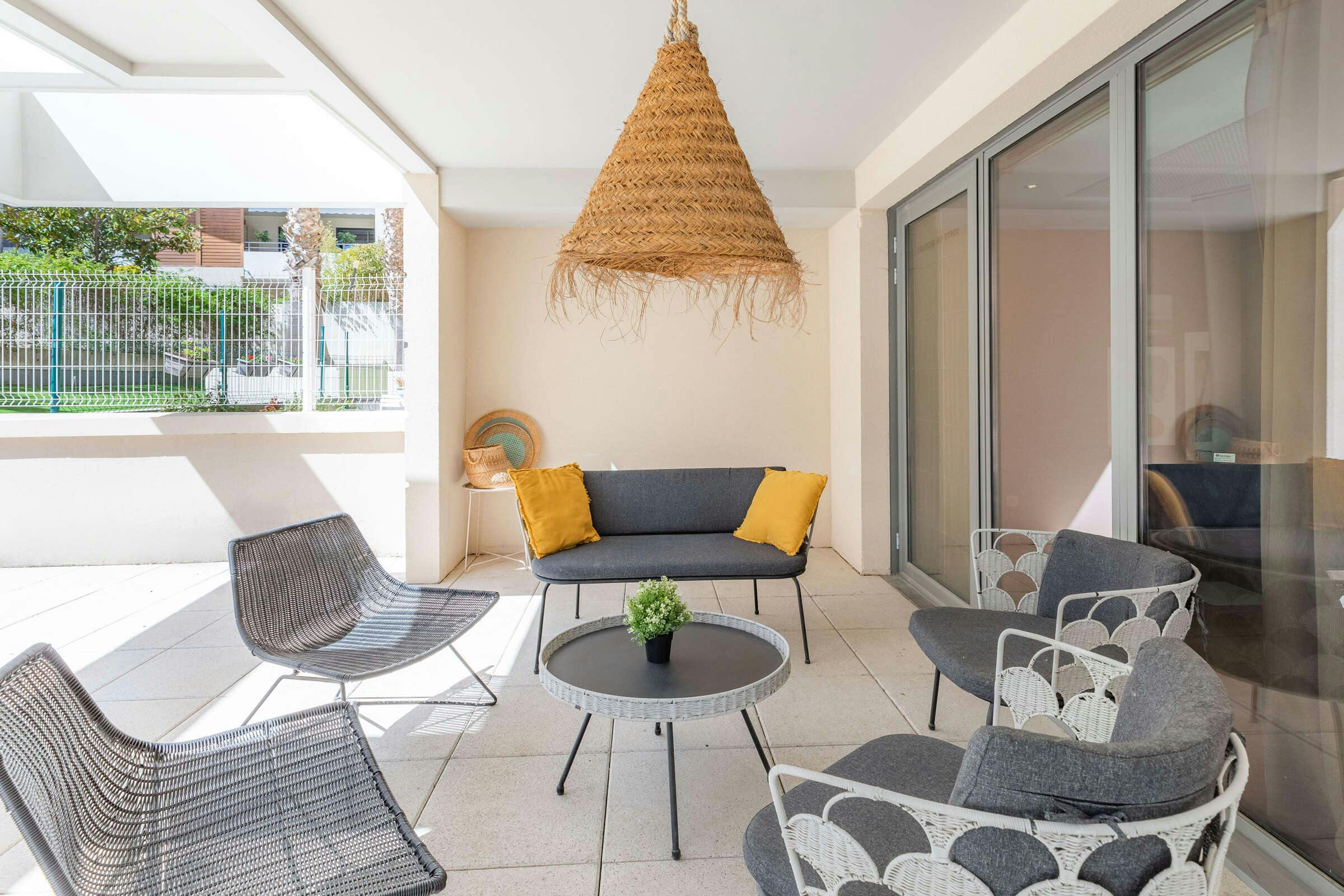 Hotel Appart'City Confort La Ciotat - Côté Port photo 2