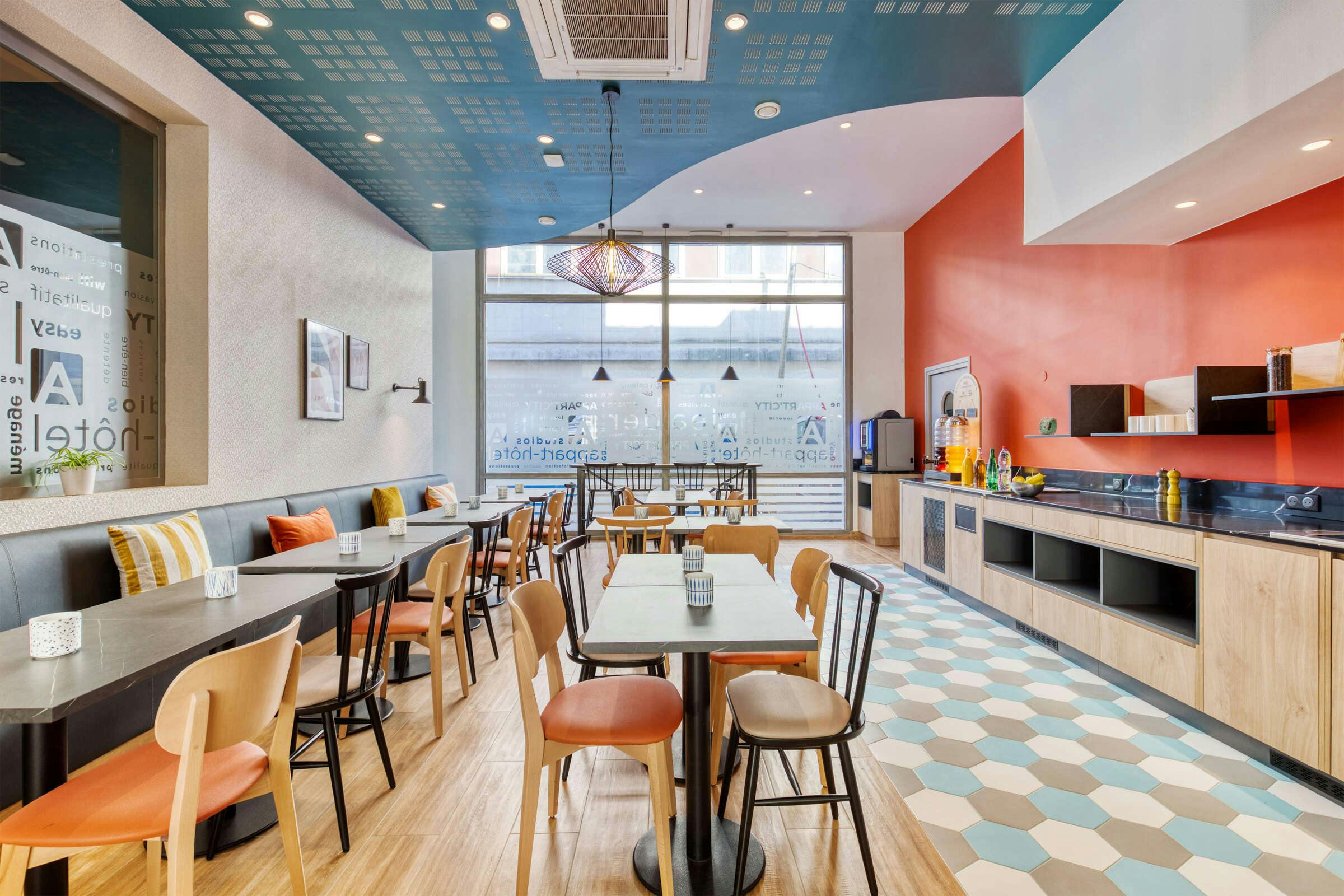 Hotel Appart'City Confort Paris Clichy - Mairie photo 1
