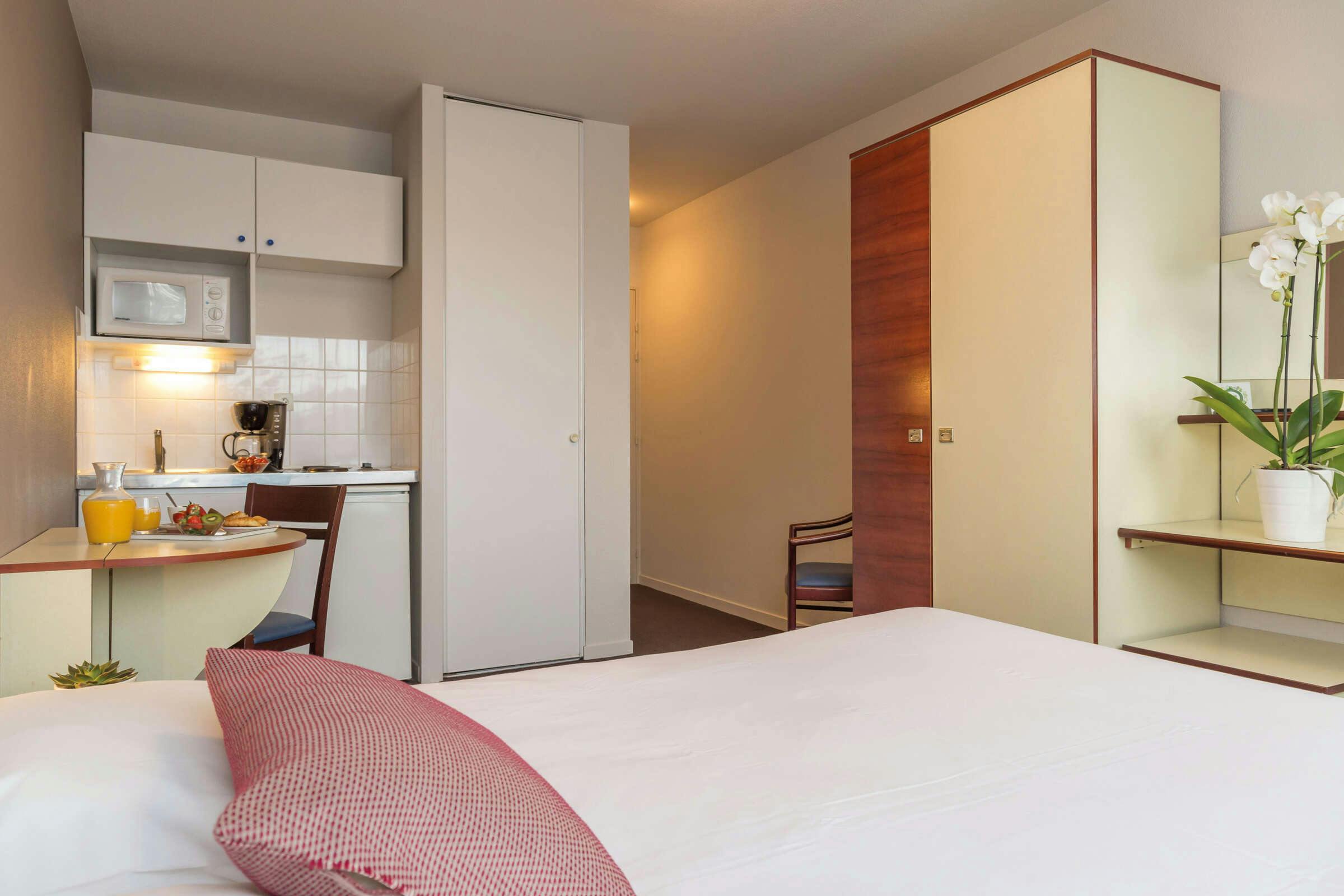 Hotel Appart'City Classic La Rochelle Centre photo 4