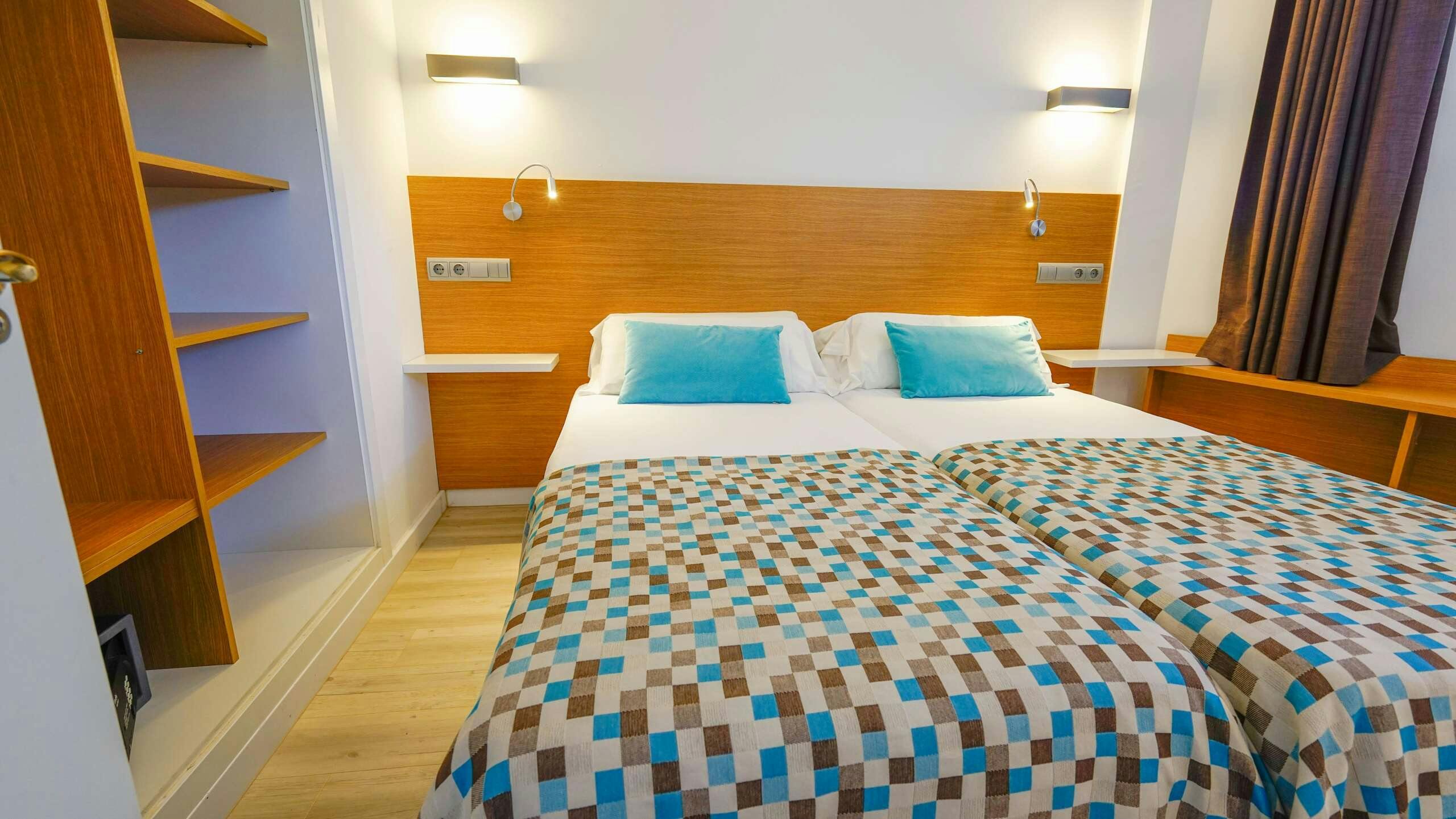 Hotel Aparthotel Houm Plaza Son Rigo photo 2