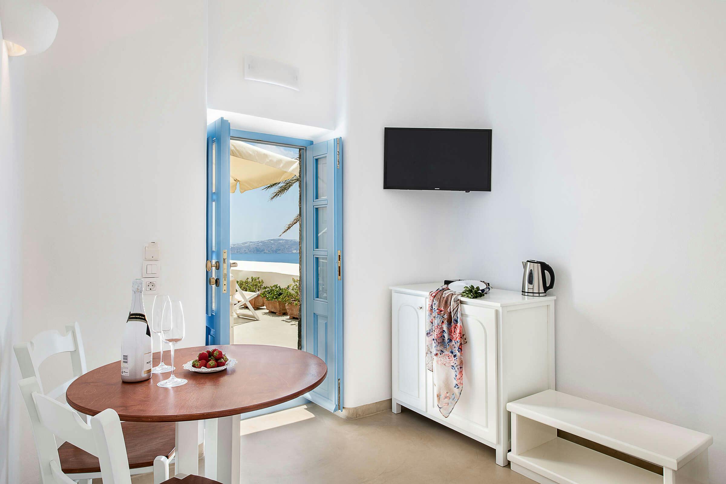 Hotel Pantelia Suites photo 3