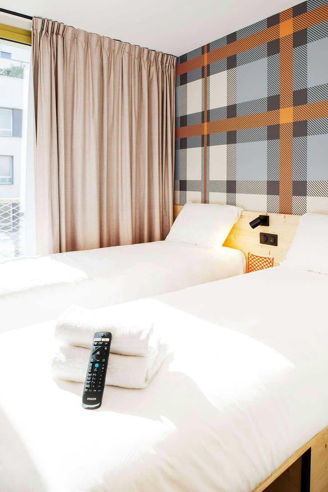 Hotel easyHotel Marseille Euromed photo 4