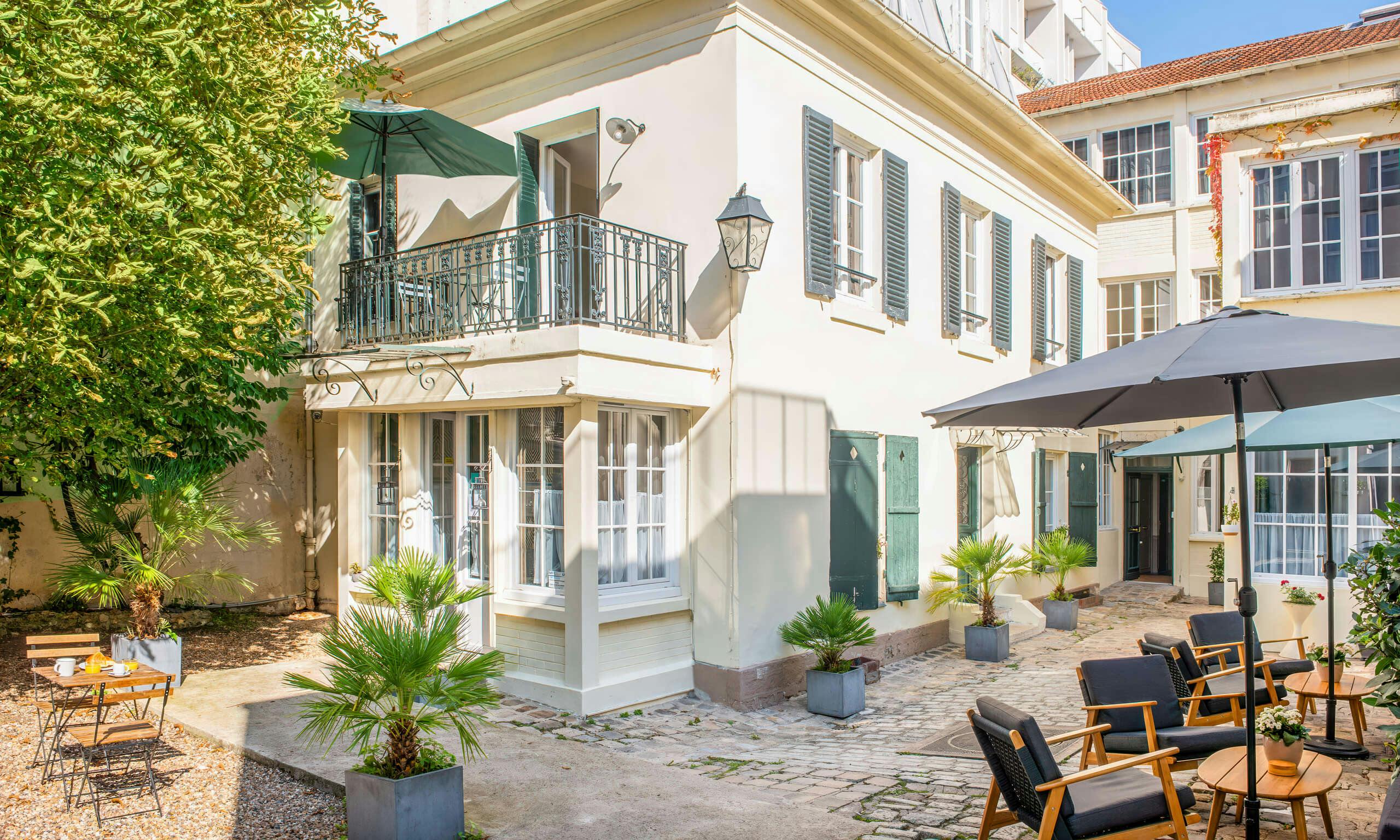 Helzear Montparnasse Suites