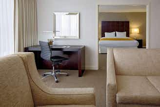 Hotel DOUBLETREE BY HILTON HOTEL HOUSTON - GREENWAY PLAZA(EX RENAISSANCE HOUSTON GREENWAY PLAZA HOTEL) photo 1