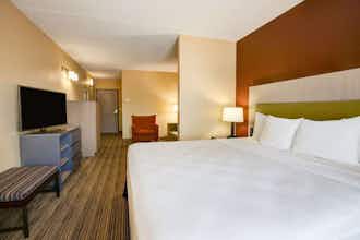 Hotel Comfort Inn And Suites St. Paul Northeast photo 5