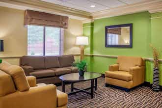 Hotel Sleep Inn and Suites Airport Milwaukee WI photo 2