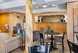 Hotel Quality Inn near Casinos and Convention Center photo 3