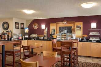 Hotel Sleep Inn & Suites Salina I-135 photo 4