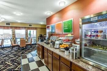 Hotel Quality Inn & Suites Mount Pleasant photo 2