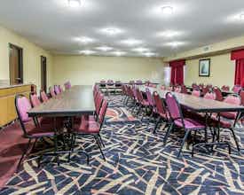 Hotel Quality Inn & Suites Mount Pleasant photo 3