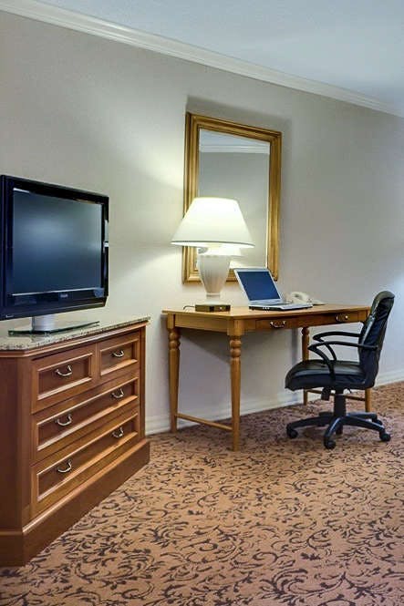 Hotel Hilton Dfw Lakes Executive Conference Center photo 2
