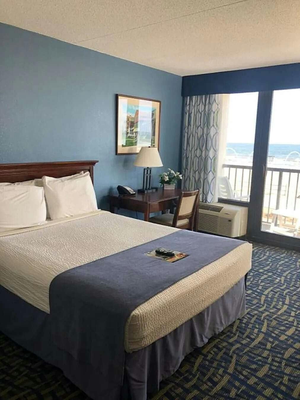 Hotel The Capes photo 2