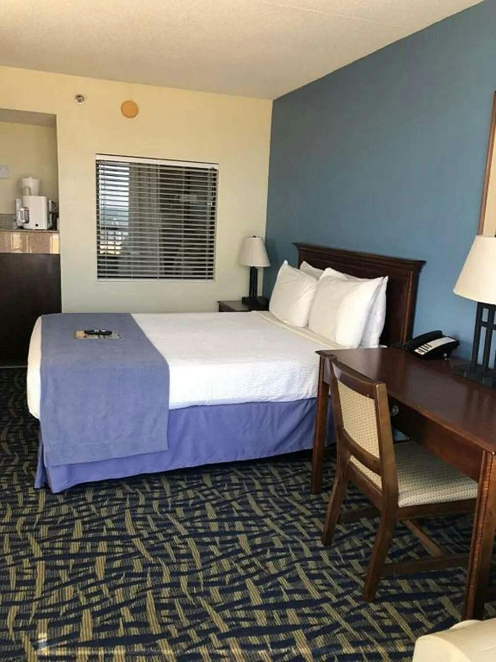 Hotel The Capes photo 5