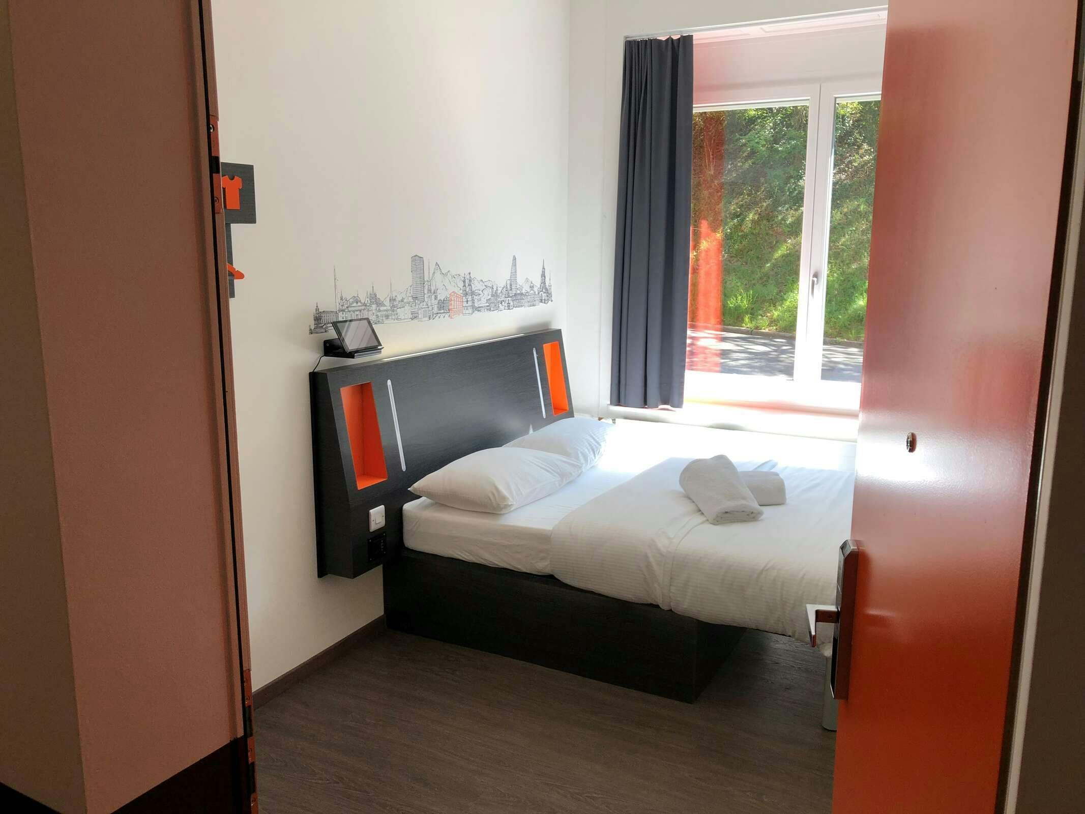 Hotel easyHotel Zürich West photo 3
