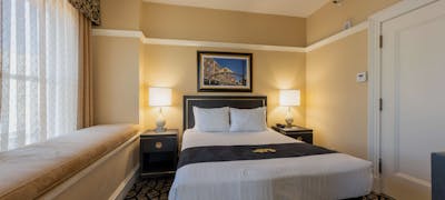 Gaslamp Plaza Suites