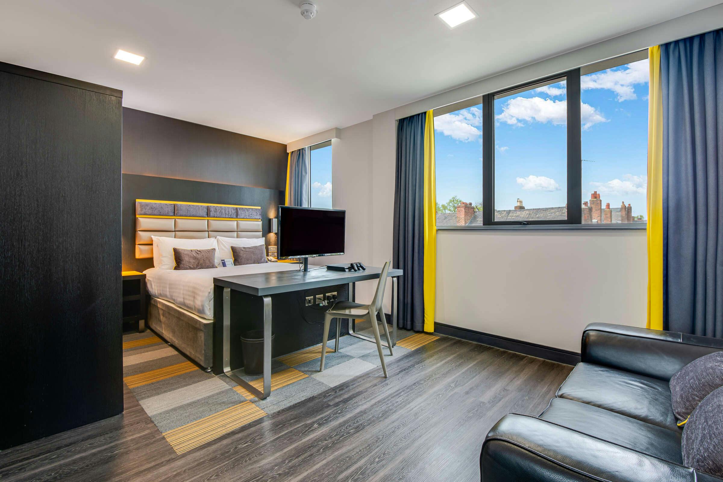 Hotel Roomzzz Aparthotel Chester City photo 2