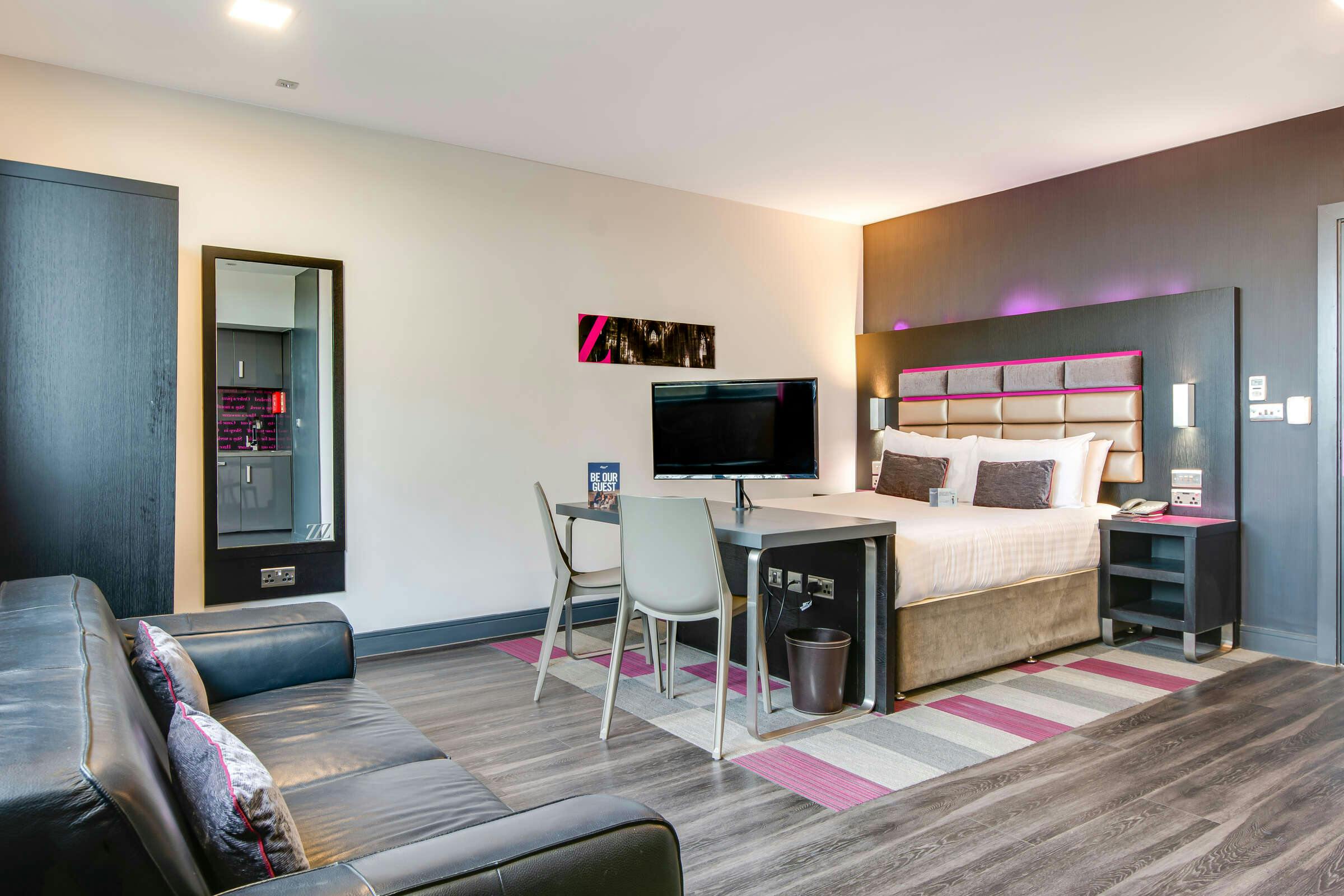 Hotel Roomzzz Aparthotel Chester City photo 5