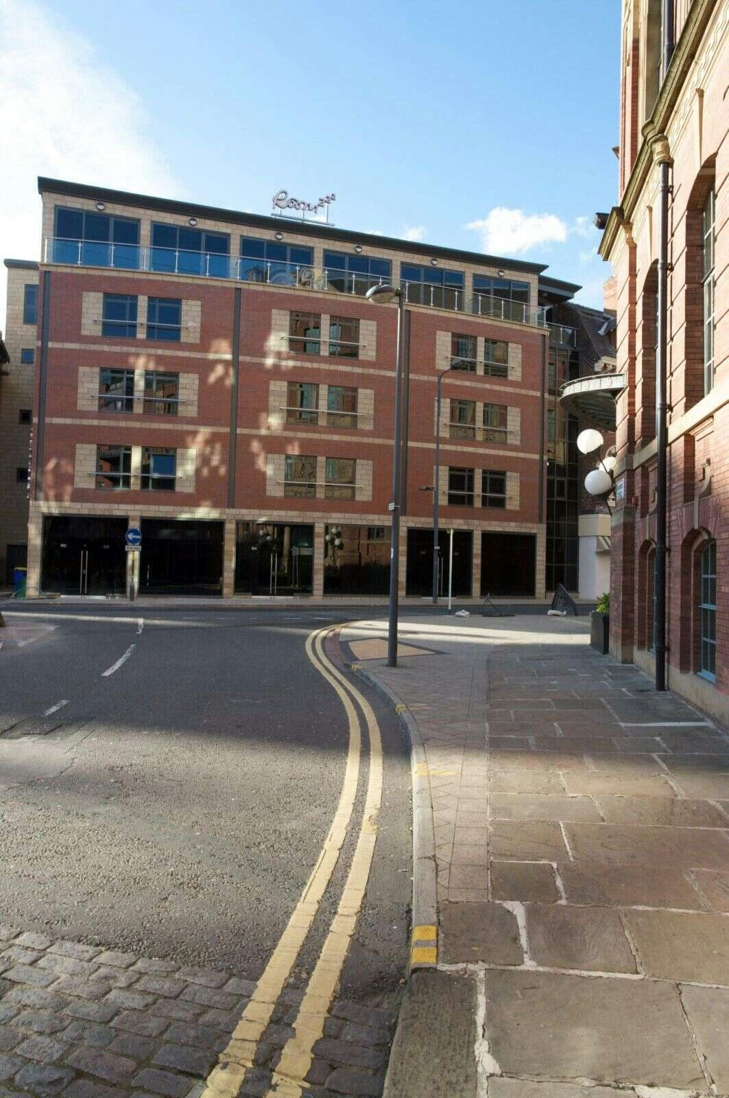 Hotel Roomzzz Aparthotel Leeds City photo 1